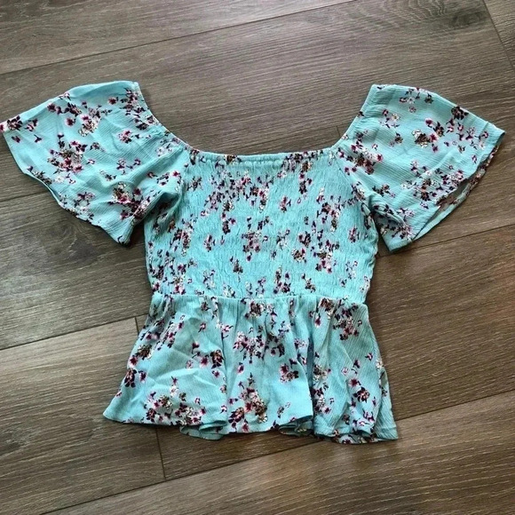 Mi Ami Blue Floral Off Shoulder Short Sleeve Shirt Size XS - Picture 10 of 10